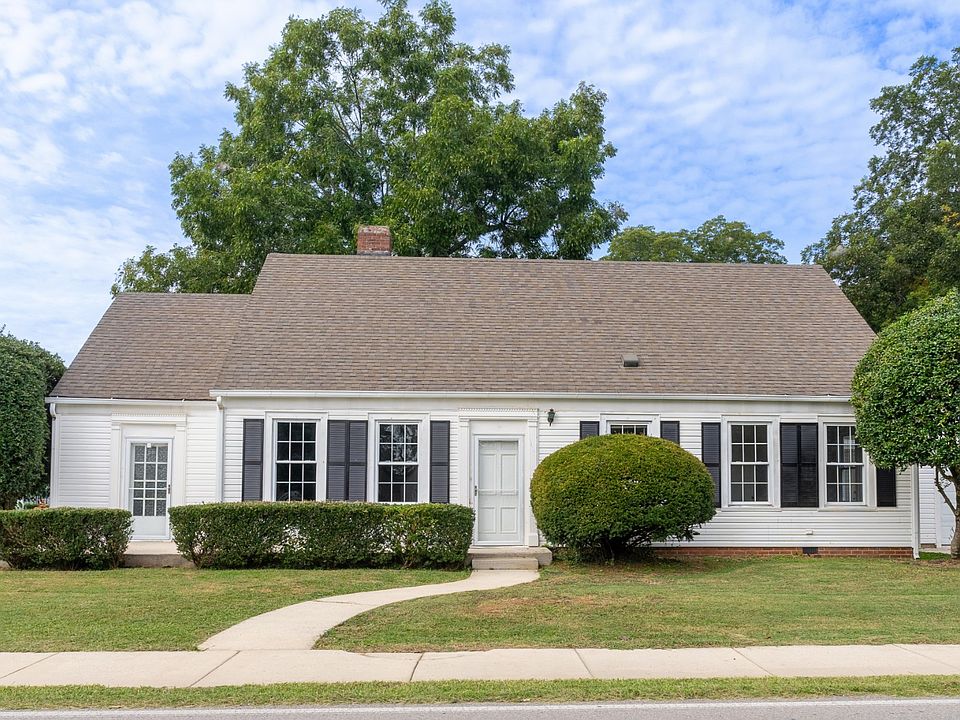 1st image of 301 N Cedar St