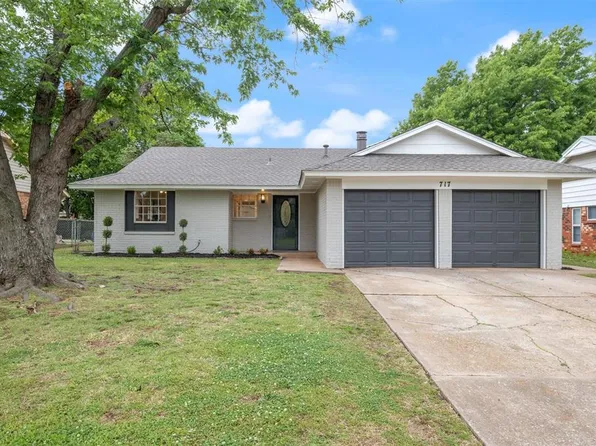 717 Howard Ct, Edmond, OK 73003