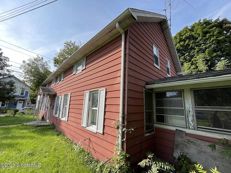 3rd image of 25 Lyman Street