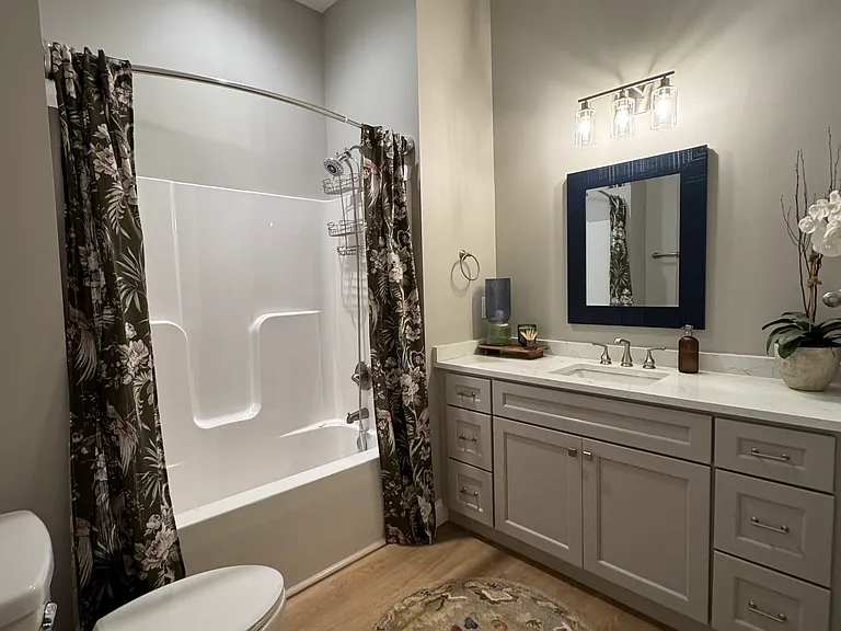 2102 Bernhurst Dr — Photo 18