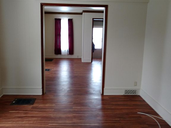 2nd image of 1642 W Colvin St #1