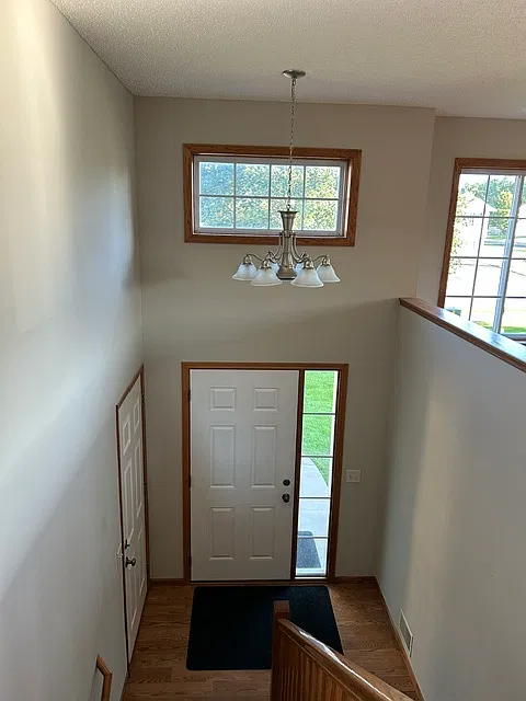4 bed, 1715 sqft, $2,400 — Photo 3