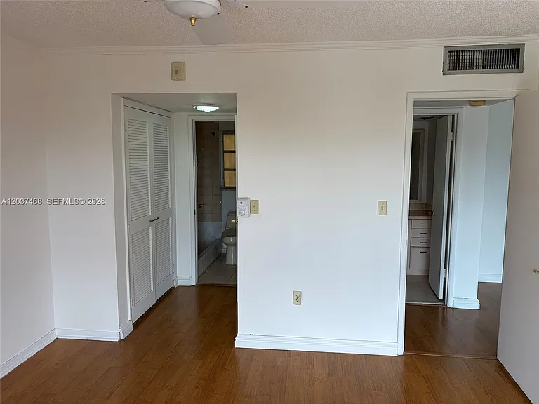 8775 Park Blvd #406 — Photo 15