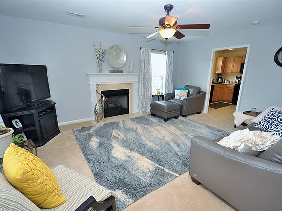 4th image of 807 Trillium Ln