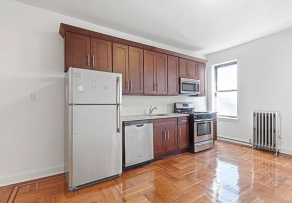 2nd image of 91 E 208th St APT 4B