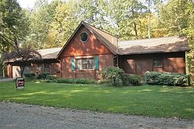 339 Horseshoe Ct photo 1