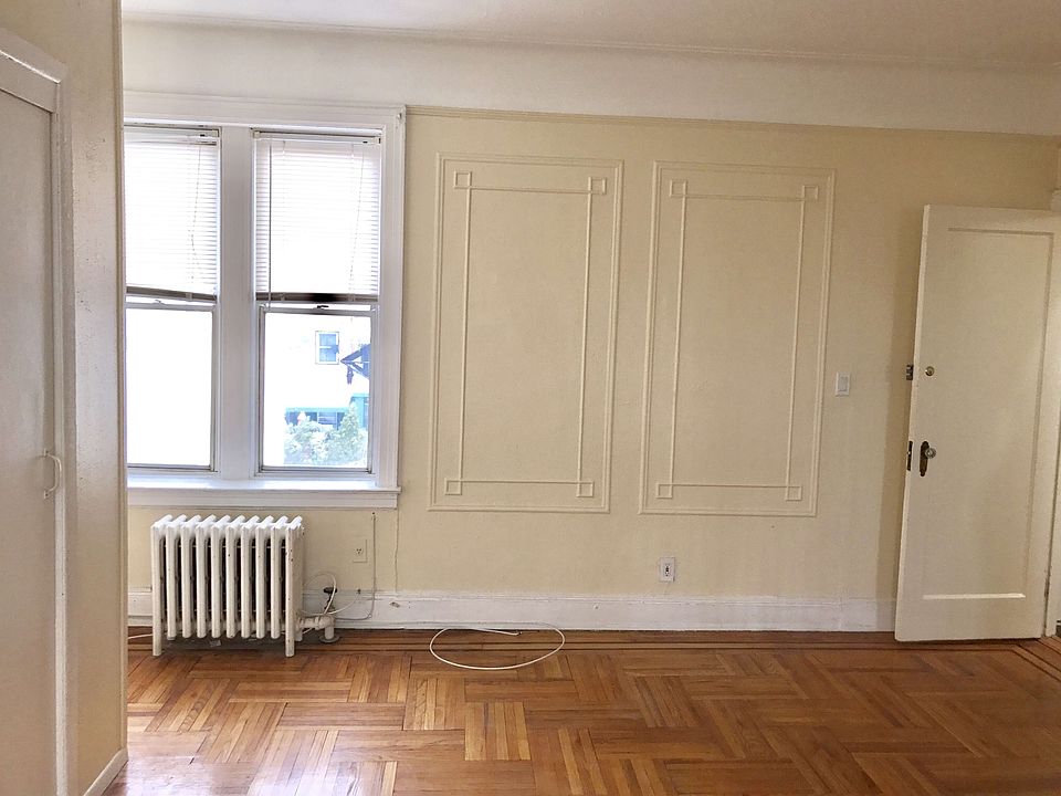 2nd image of 1225 E 72nd St #2