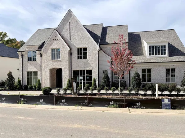577 Lambs Brook Ln, Collierville, TN 38017
