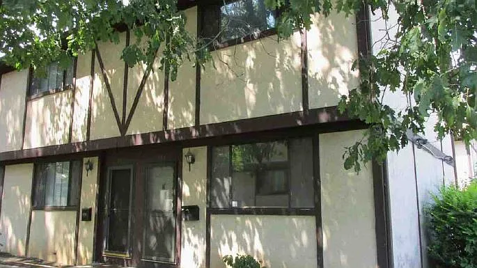 981 Hidden Acres Ct photo 1