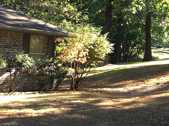 2nd image of 16470 Hickory Dr