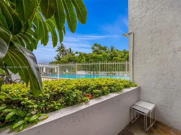 7801 NE 4th Ct APT 115, Miami, FL 33138