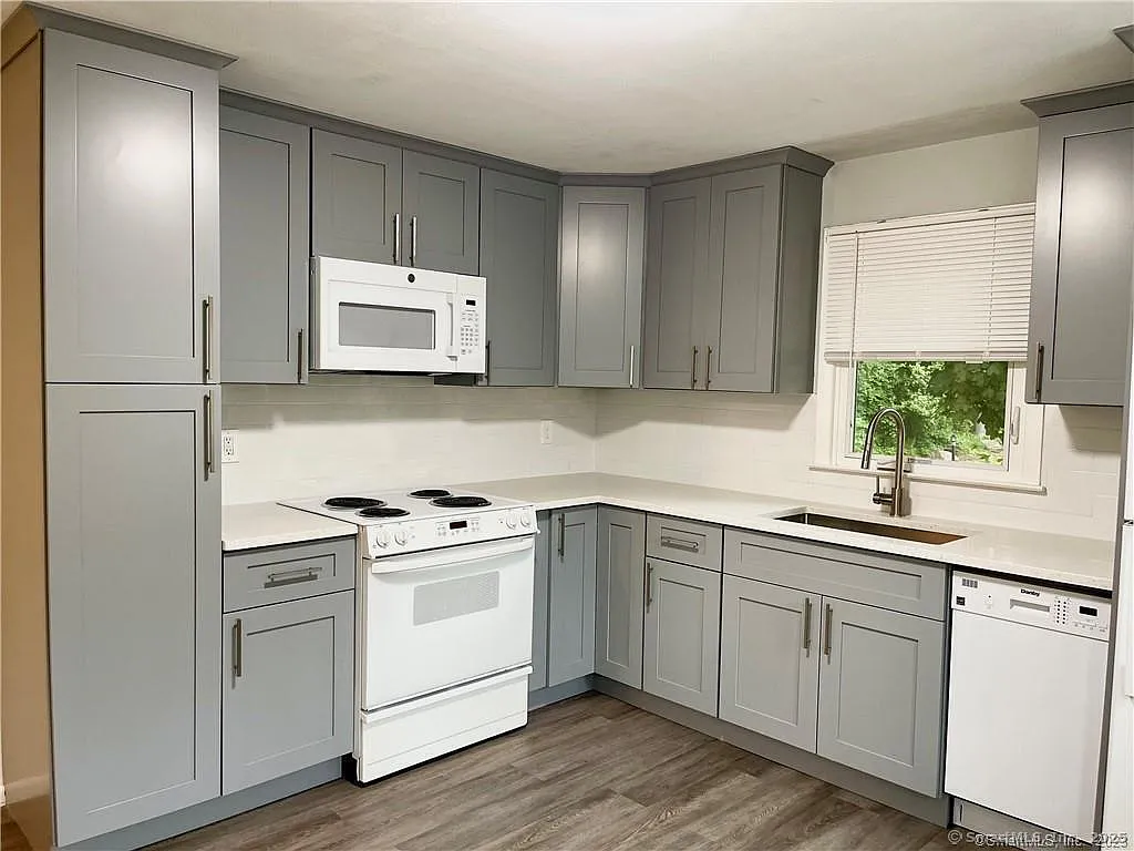 5 bed, 2.0 bath, 1452 sqft, $3,675 — Photo 4