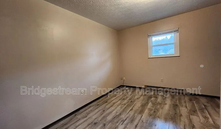 51 Candlewood Ct — Photo 3