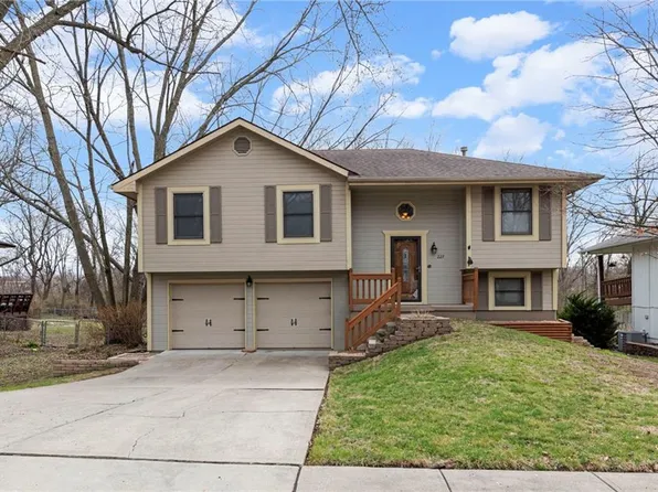 227 NE 109th St, Kansas City, MO 64155