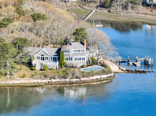 35 Peyton Place, East Falmouth, MA 02536