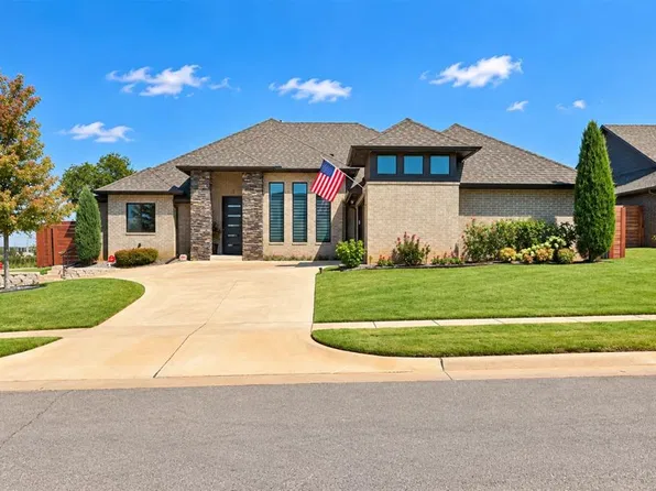7413 NW 159th Cir, Edmond, OK 73013