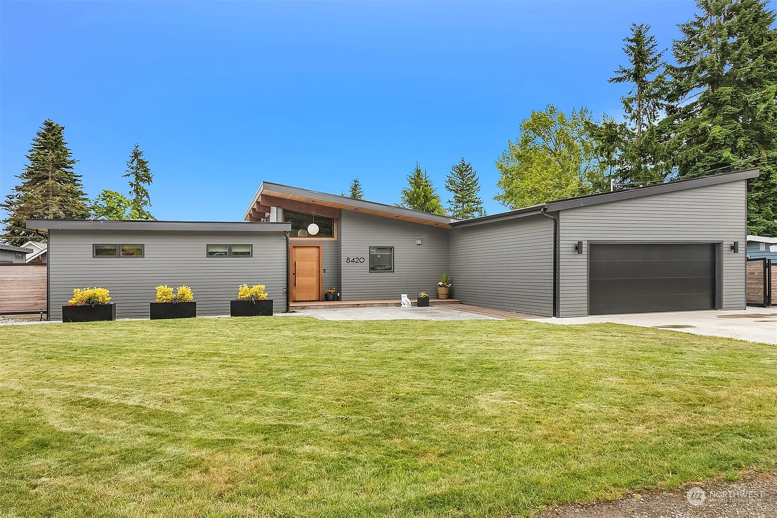 8420 Holly Lane photo 1