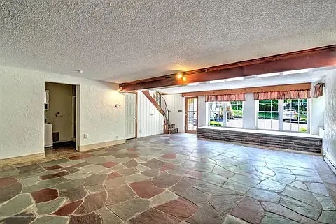 3 bed, 2.5 bath, 2675 sqft, $4,950 — Photo 4