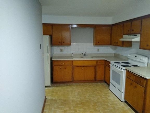 4th image of 2424-2432 Holmes St