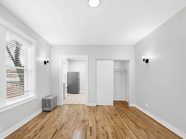 4720 S Drexel — Photo 5