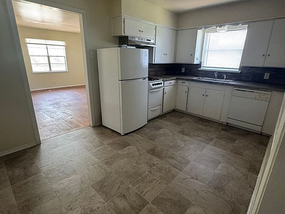 2nd image of 920 Anna St #1108-3