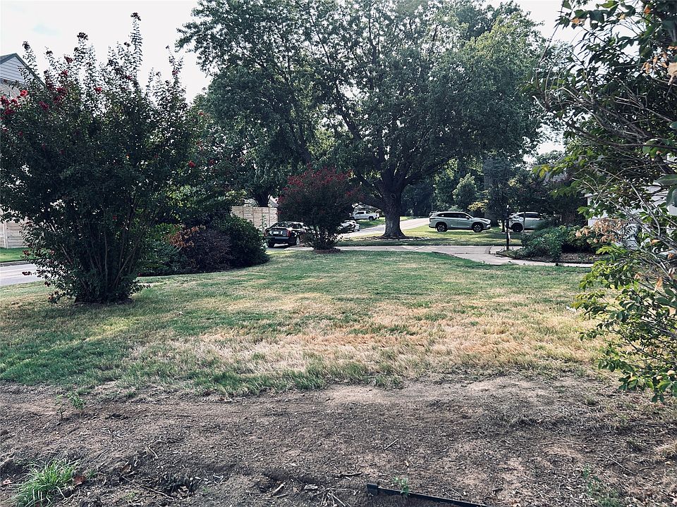 1st image of 2563 E 23rd St
