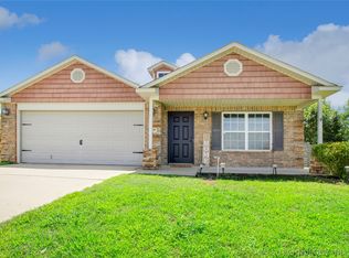 9846 E Swan Dr, Claremore, OK 74019