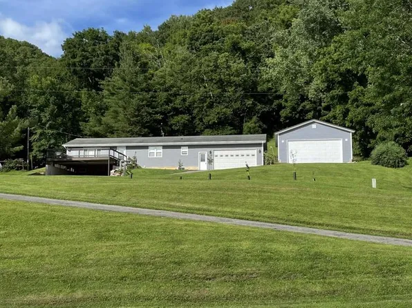 15953 State Highway 35, Ferryville, WI 54628