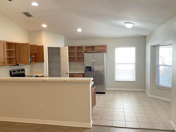 5th image of 2940 Marbella Dr