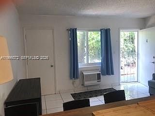 5th image of 323 Washington Ave APT 4