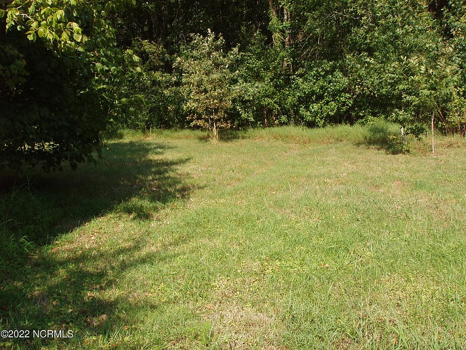 2nd image of 1861 Caratoke Highway 0