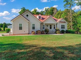 125 Boulder Ridge Dr, State Road, NC 28676