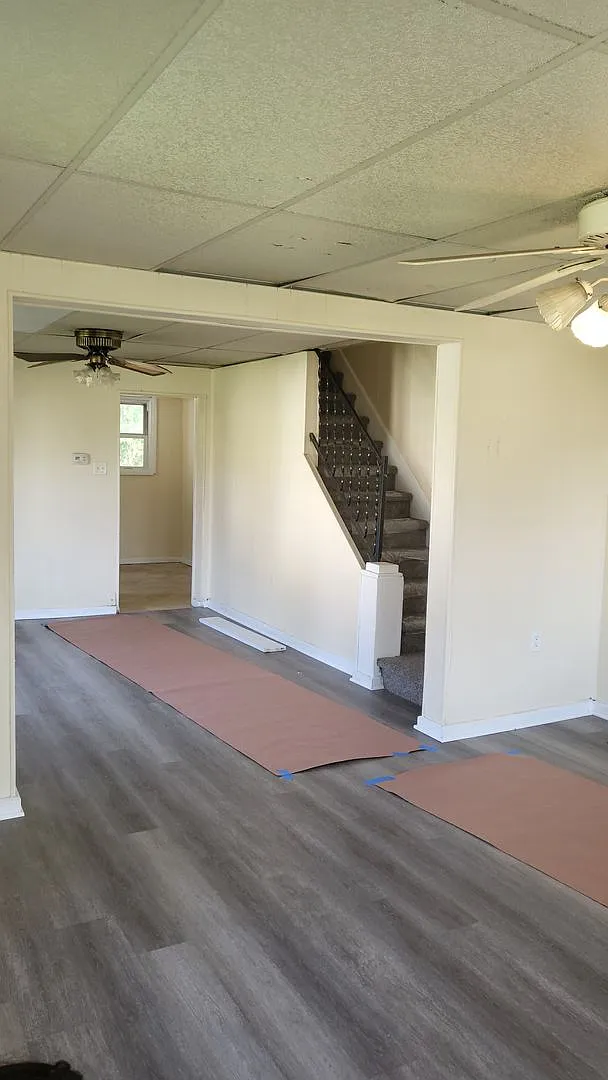 Large 3 Bedroom House Available Now! — Photo 2