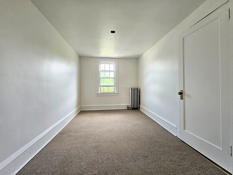 571 Charles Ave #2 — Photo 30