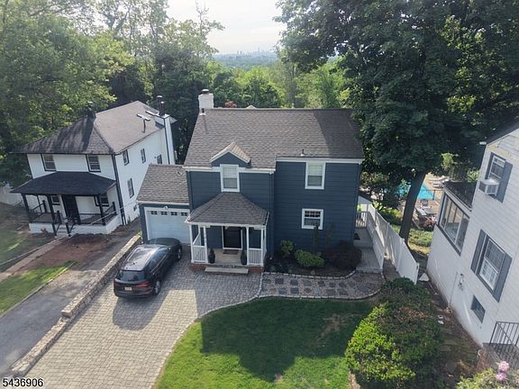 3rd image of 142 Walker Rd