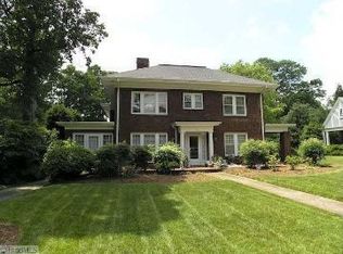 110 Arden Pl, Greensboro, NC 27403