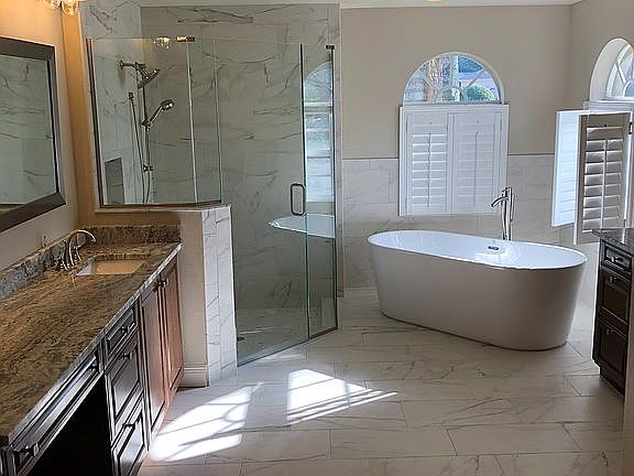 5th image of 1110 Oxbridge Dr