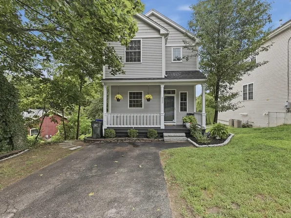 222 Mendon St, Hopedale, MA 01747