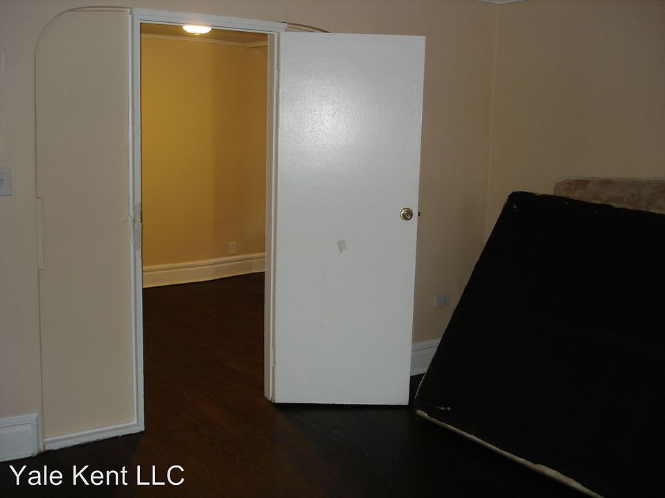 2nd image of 200 N 17th St