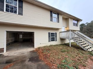 206 Lambert Overlook Cir, Carrollton, GA 30117