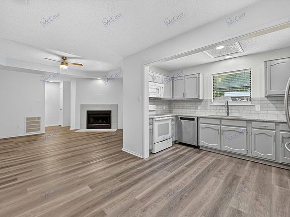 4th image of 2813 Newkirk Ct