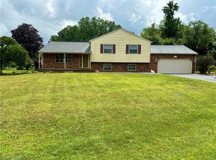 1120 Timbercrest Dr, Youngstown, OH 44505