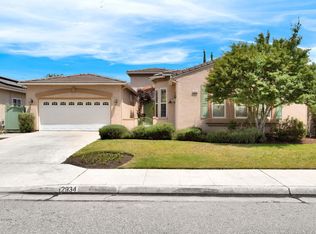 2934 E Salem Ave, Fresno, CA 93720