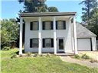 1221 Colony Pines Dr, Newport News, VA 23608