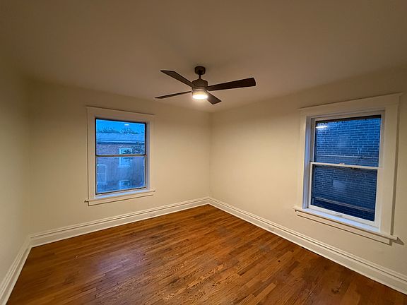 4th image of 2124 Cleveland Pl #A