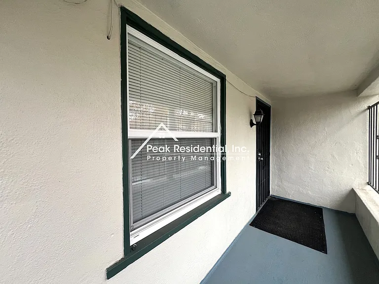 1616 24th St — Photo 3