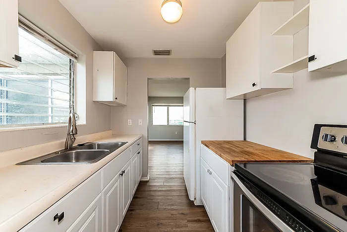 8522 Dorothy Ave — Photo 9
