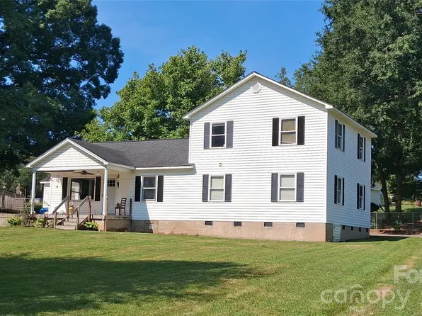 1261 Davis Rd, Lincolnton, NC 28092
