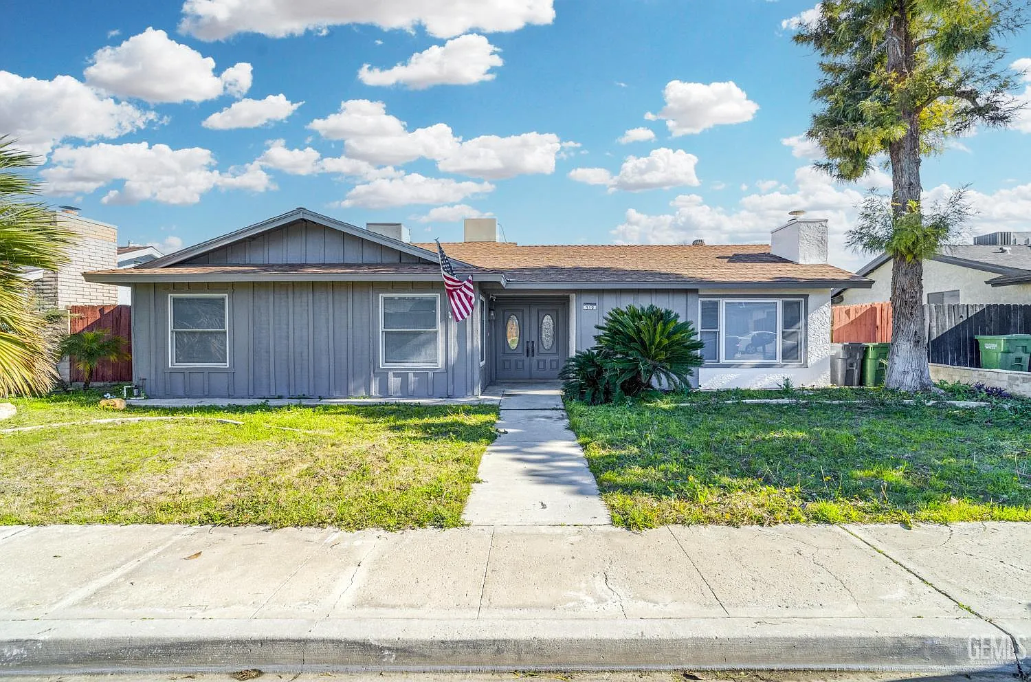 319 Pine Dr photo 1