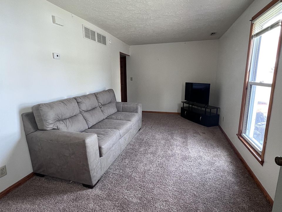 1st image of 250 Main St #2